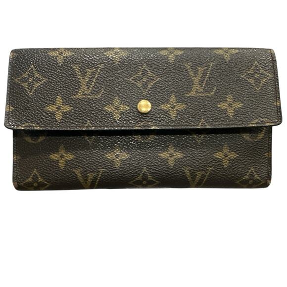 55. Louis Vuitton Monogram Sarah Wallet - Picture 1 of 16